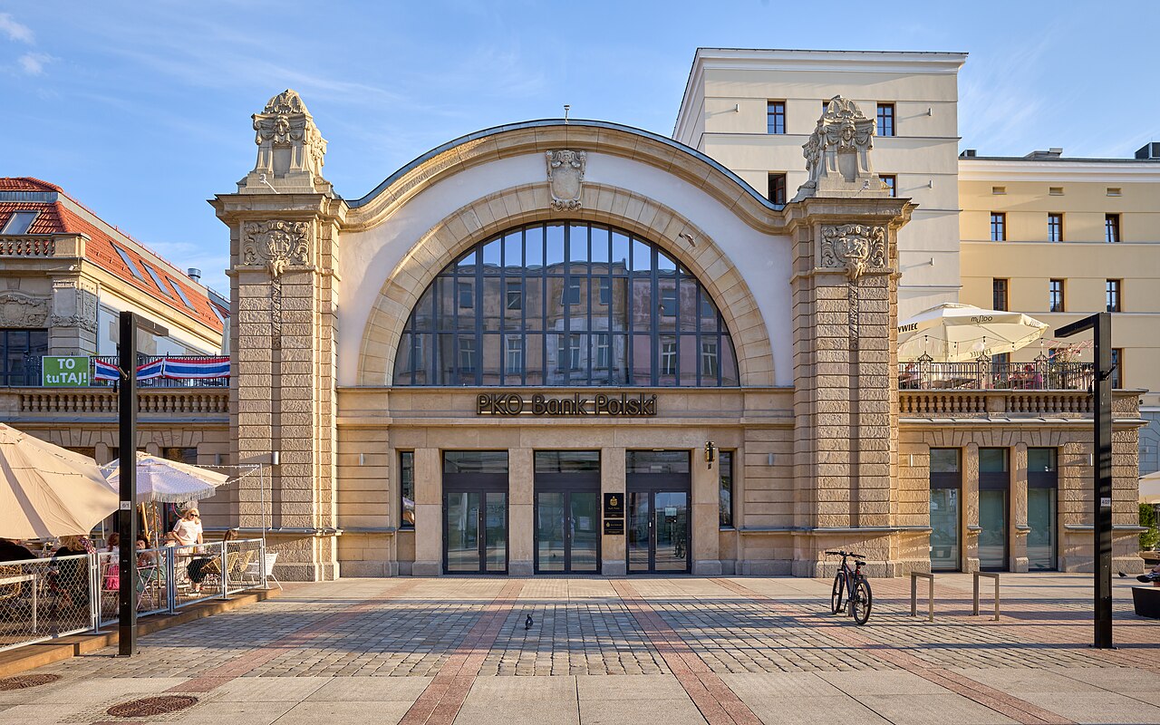 Oddział PKO Banku Polskiego w centrum Katowic