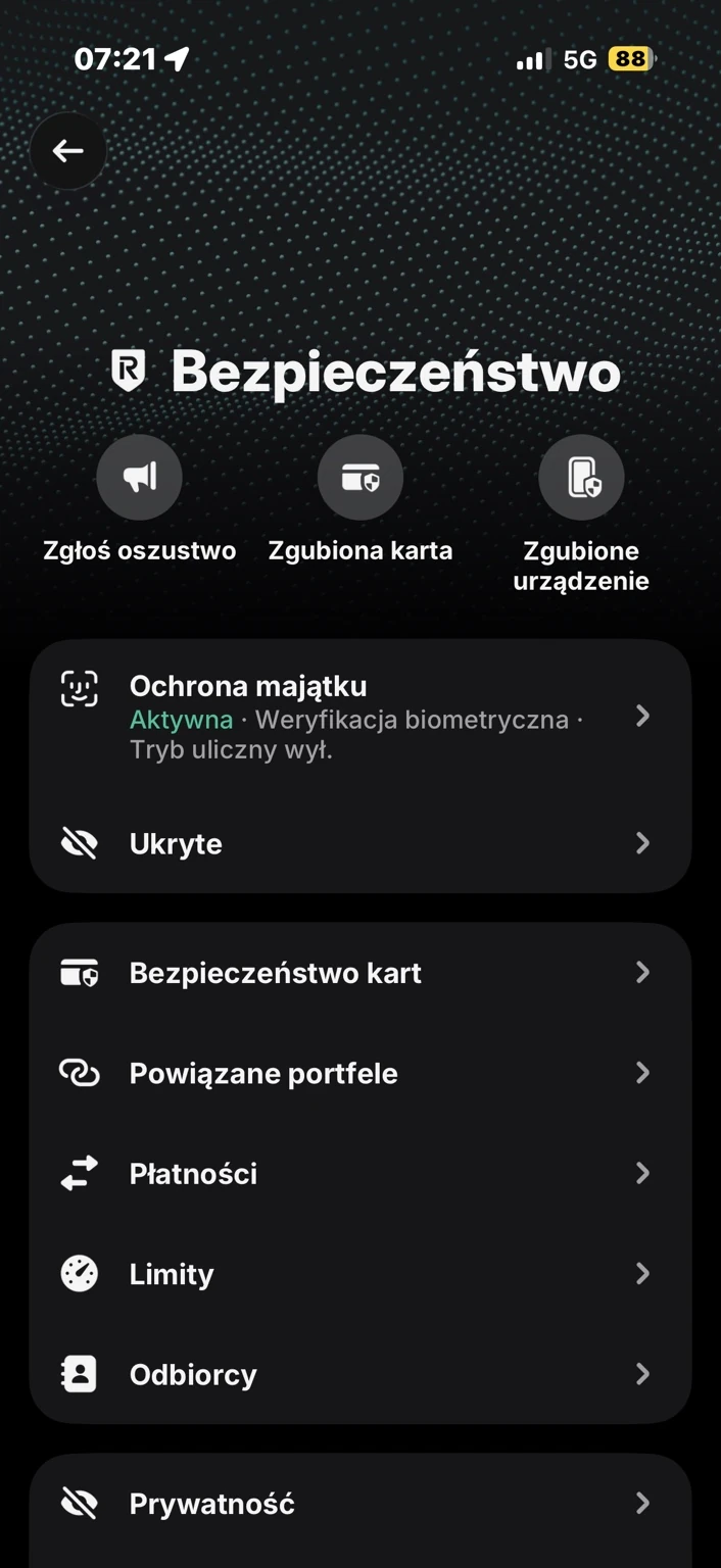 W centrum „Bezpieczeństwo” wybierz „Bezpieczeństwo kart”.