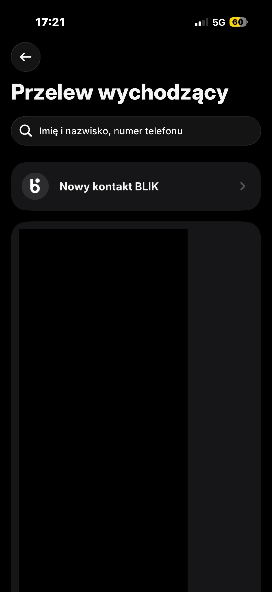W widoku przelewu wychodzącego wyszukaj odbiorcę albo wybierz nowy kontakt BLIK.