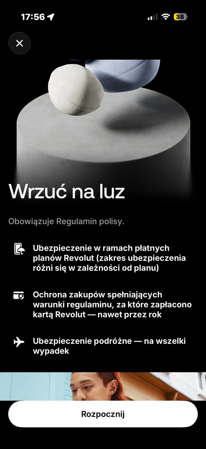 Ekran ubezpieczenia podróżnego prowadzi do oferty i szczegółów.
