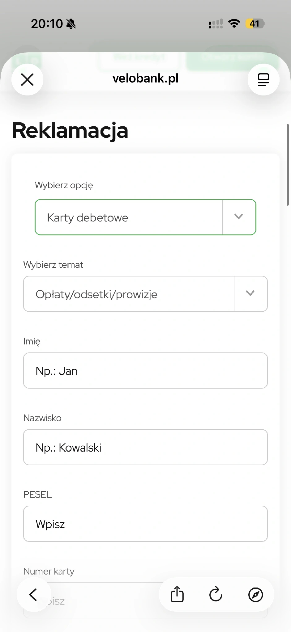Przykład tematu dotyczącego opłat za kartę. Pola danych klienta są puste.